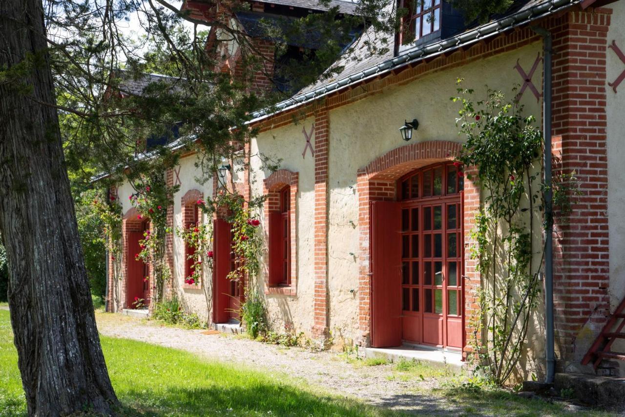 Domaine De La Trigaliere Villa Ambillou Екстериор снимка